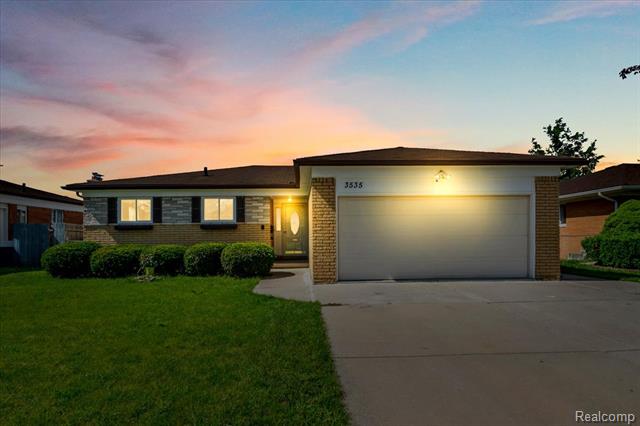 front view picture of 3535 Hein Dr, Sterling Heights, MI. 48310