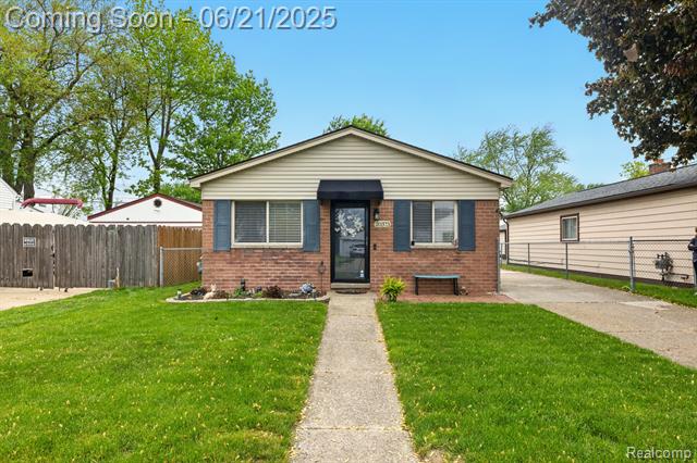 front view picture of 20373 Voiland, Roseville, MI. 48066