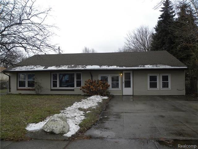 front view picture of 19810 Lakeworth, Roseville, MI. 48066