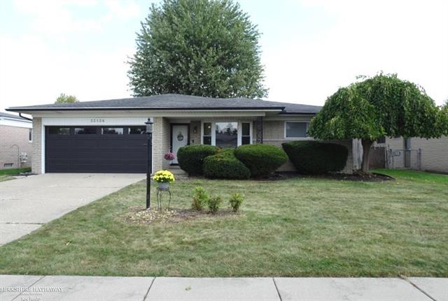 front view picture of 33138 Somerset Dr, Sterling Heights, MI. 48312