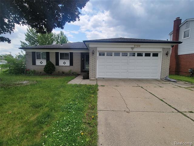 front view picture of 3136 Alden Dr, Sterling Heights, MI. 48310