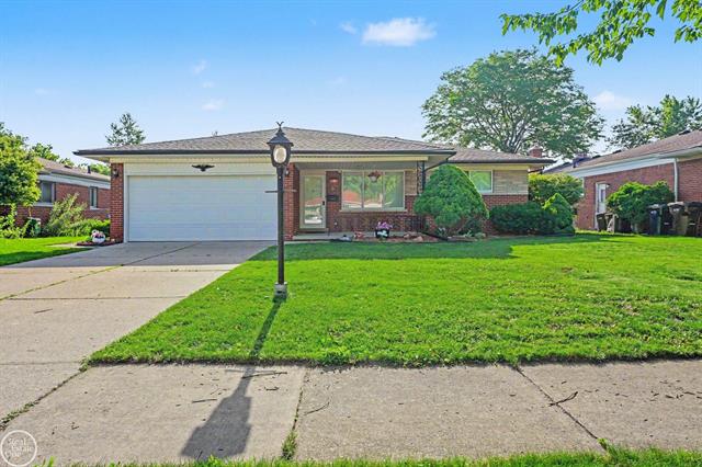 front view picture of 33316 Mina Dr, Sterling Heights, MI. 48312