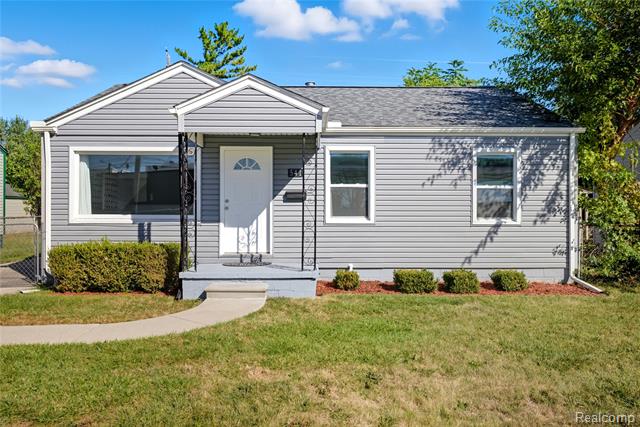 front view picture of 541 E Bennett St, Ferndale, MI. 48220
