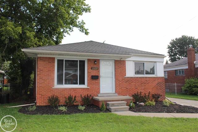 front view picture of 23125 Beverly, Saint Clair Shores, MI. 48082