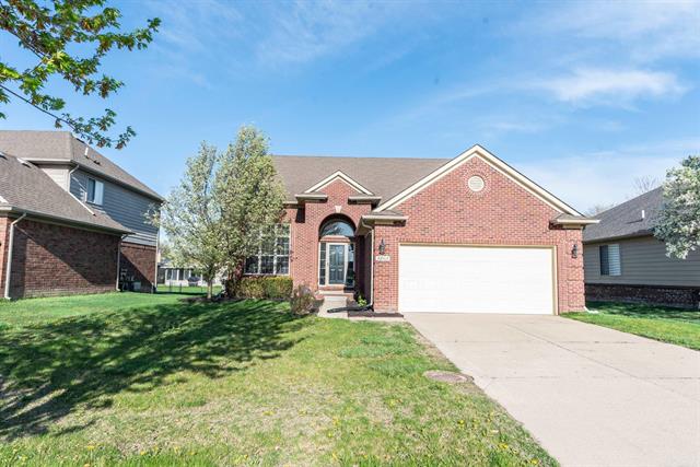 front view picture of 33502 Ashton Dr, Sterling Heights, MI. 48312