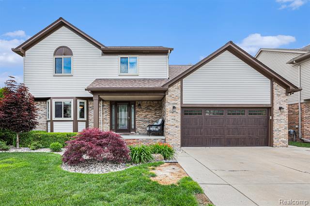 front view picture of 32864 Foster Court, Fraser, MI. 48026