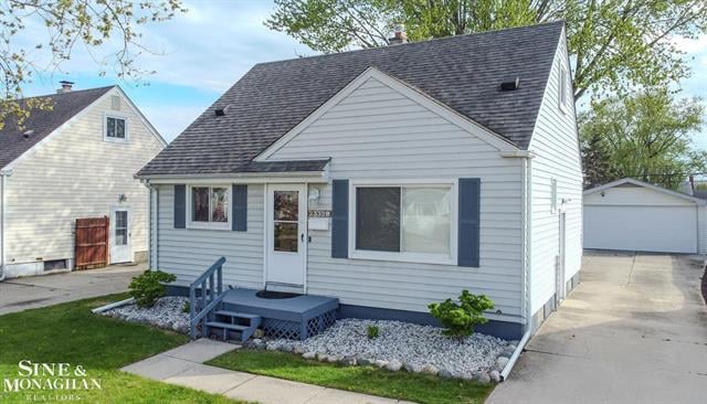 front view picture of 23328 Beverly, Saint Clair Shores, MI. 48082