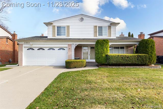 front view picture of 33866 Curcio Dr, Sterling Heights, MI. 48310