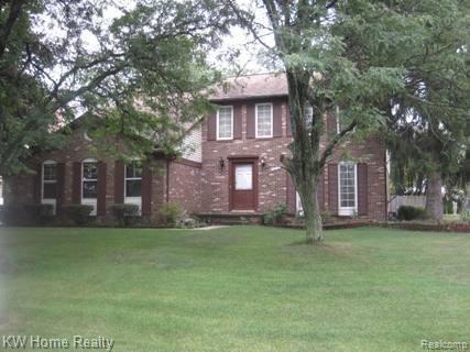 front view picture of 22170 Shadybrook Dr, Novi, MI. 48375