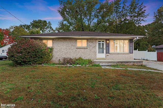 front view picture of 5353 Northlawn Dr, Sterling Heights, MI. 48310