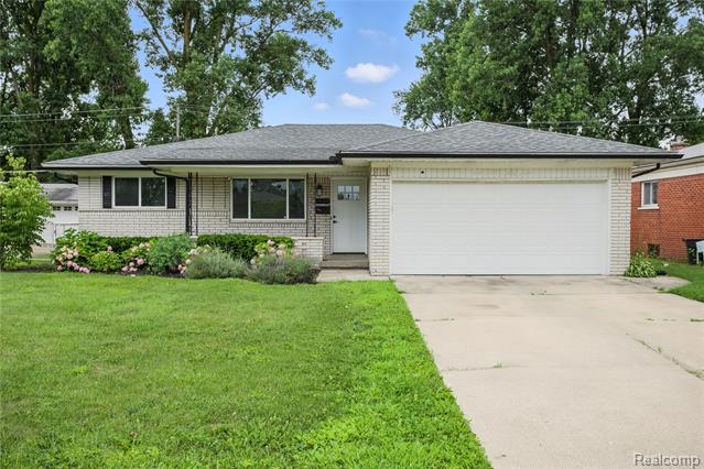 front view picture of 4948 Sanford Dr, Sterling Heights, MI. 48310