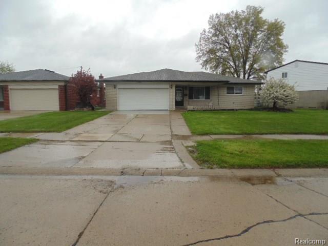front view picture of 34486 Hawke Dr, Sterling Heights, MI. 48310