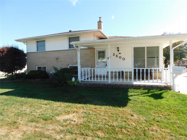 front view picture of 2600 Pall Mall Dr, Sterling Heights, MI. 48310