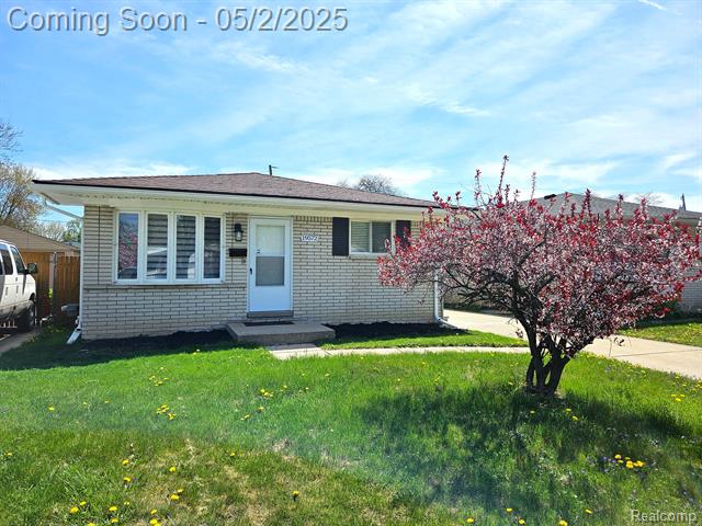 front view picture of 19572 Williamson, Clinton Township, MI. 48035