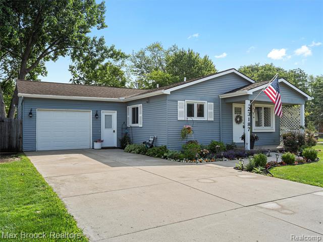 front view picture of 23187 Talbot, Clinton Township, MI. 48035