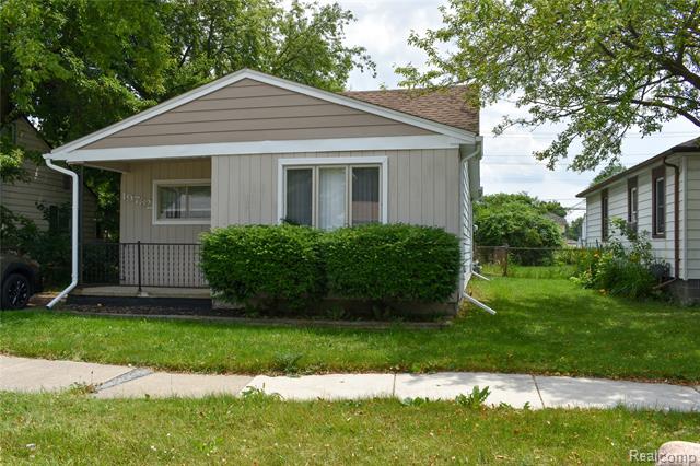 front view picture of 19782 Nicke, Clinton Township, MI. 48035