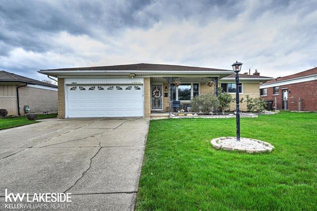 front view picture of 33647 Mina Dr, Sterling Heights, MI. 48312