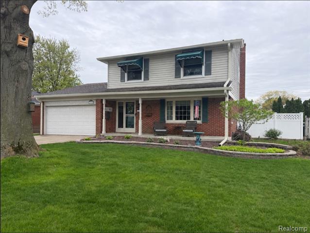 front view picture of 33453 Groth Dr, Sterling Heights, MI. 48312