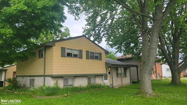 front view picture of 34150 Dequindre Rd, Sterling Heights, MI. 48310