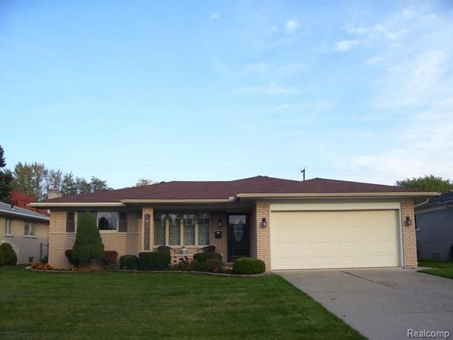 front view picture of 33742 Elford Dr, Sterling Heights, MI. 48312