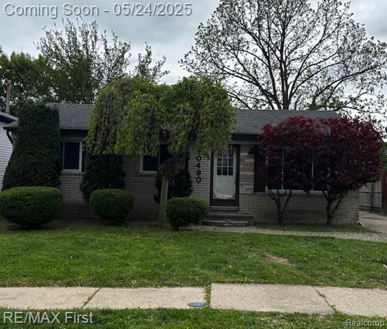 front view picture of 20480 Stafford, Clinton Township, MI. 48035