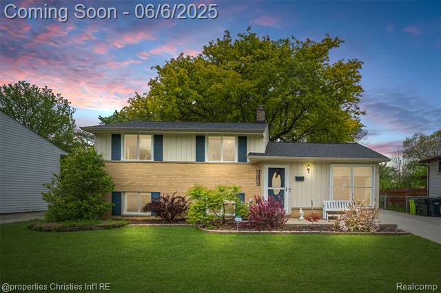 front view picture of 34143 Zimmer Dr, Sterling Heights, MI. 48310