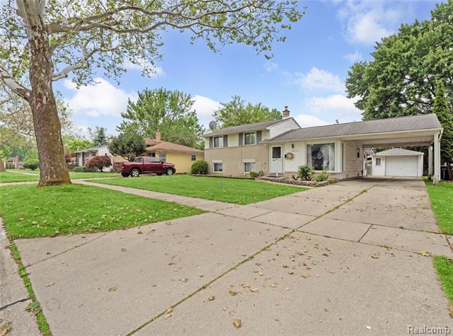 front view picture of 2071 Koper Dr, Sterling Heights, MI. 48310