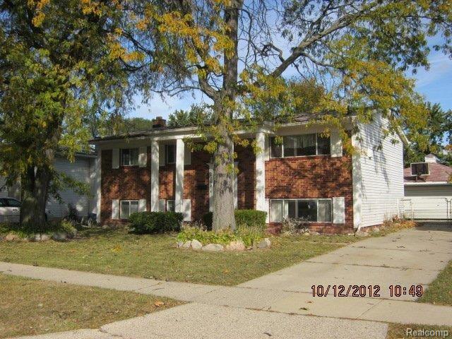 front view picture of 2269 Serra Dr, Sterling Heights, MI. 48310