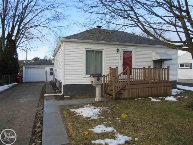 front view picture of 33555 Duncan, Fraser, MI. 48026