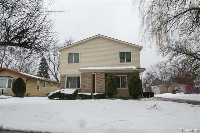 front view picture of 33734 Duncan, Fraser, MI. 48026