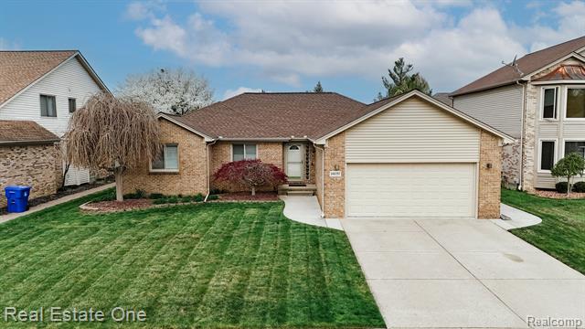 front view picture of 34097 Flower Hill Dr, Fraser, MI. 48026