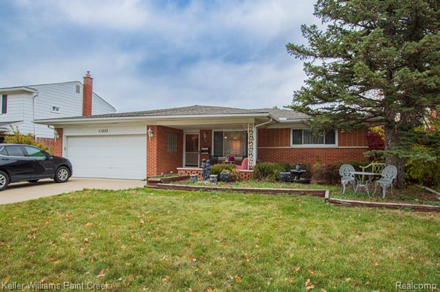 front view picture of 11233 Lorman Dr, Sterling Heights, MI. 48312