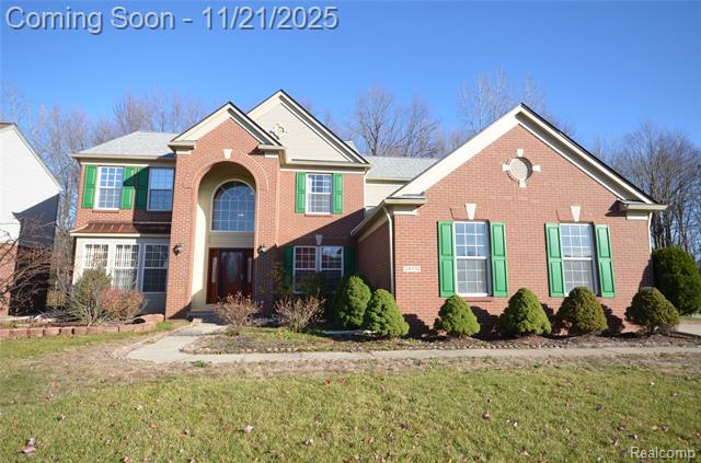 front view picture of 34376 Giannetti Dr, Sterling Heights, MI. 48312