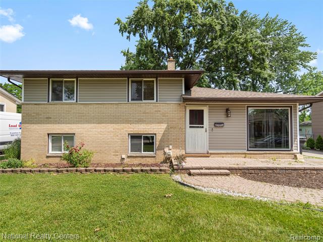 front view picture of 2553 Koper Dr, Sterling Heights, MI. 48310