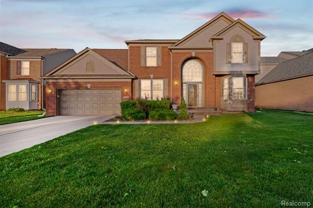 front view picture of 33868 Monterra Lane, Sterling Heights, MI. 48312