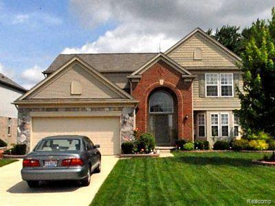 front view picture of 15117 Mill Creek Dr, Sterling Heights, MI. 48312