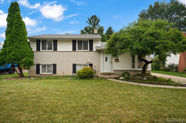 front view picture of 34630 Forman Dr, Sterling Heights, MI. 48310