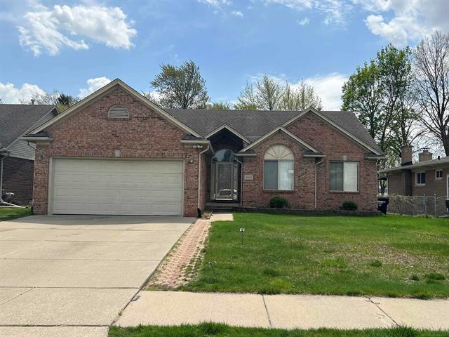 front view picture of 3814 Rhoten Dr, Sterling Heights, MI. 48310
