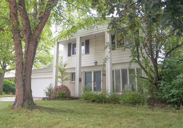 front view picture of 11051 Mandale Dr, Sterling Heights, MI. 48312