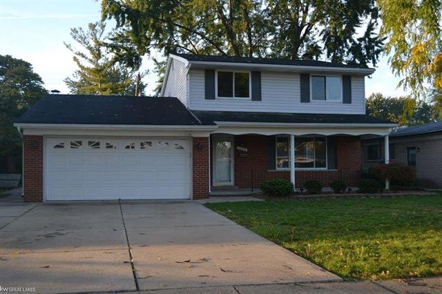 front view picture of 11226 Lorman Dr, Sterling Heights, MI. 48312