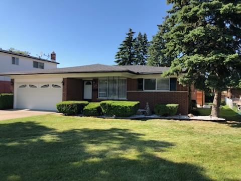 front view picture of 11053 Lorman Dr, Sterling Heights, MI. 48312
