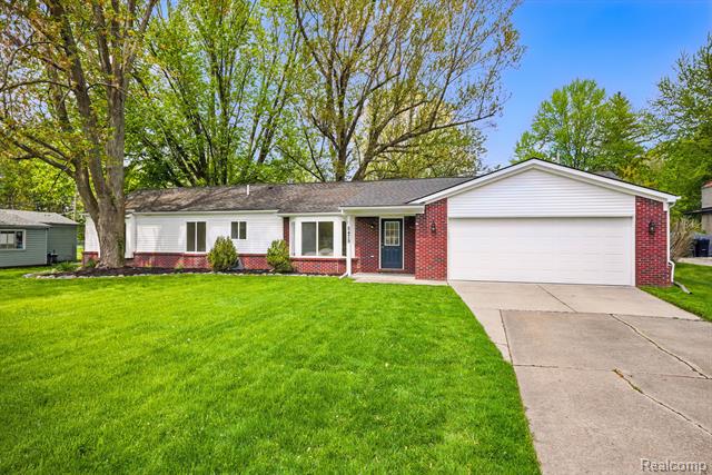 front view picture of 5475 Botsford Ave, Sterling Heights, MI. 48310