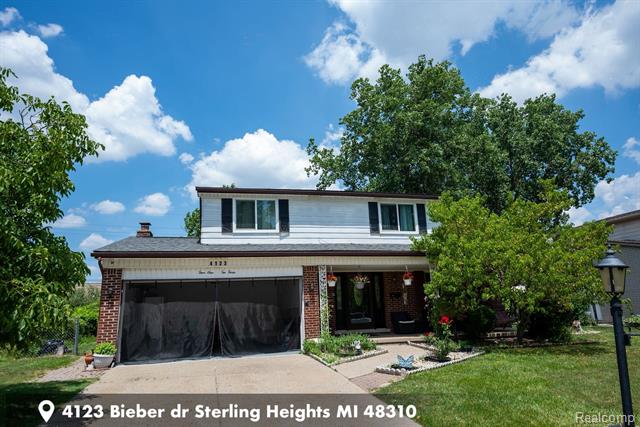 front view picture of 4123 Bieber Dr, Sterling Heights, MI. 48310