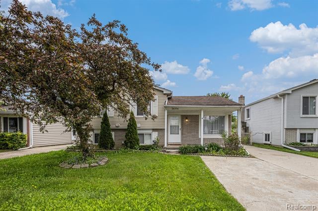 front view picture of 34354 Crosley, Clinton Township, MI. 48035