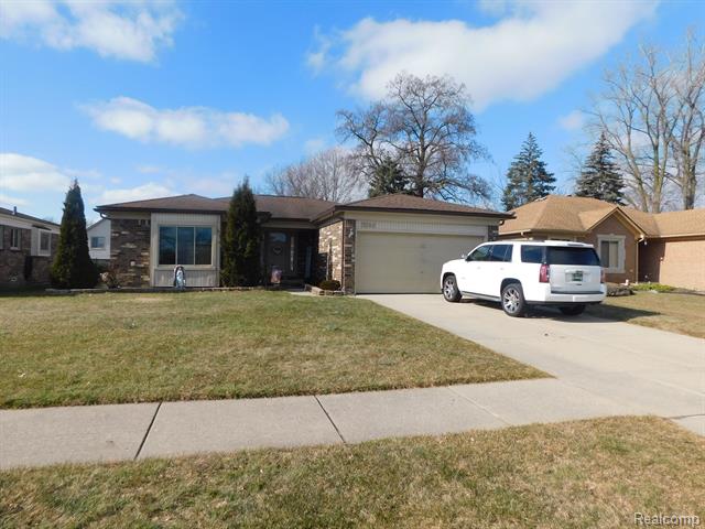 front view picture of 35141 Wright Circle, Sterling Heights, MI. 48310