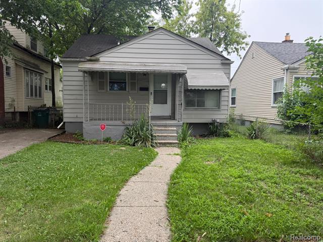 front view picture of 20739 Caledonia Ave, Hazel Park, MI. 48030