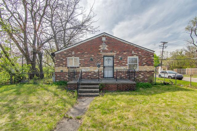 front view picture of 20885 Westview Ave, Ferndale, MI. 48220