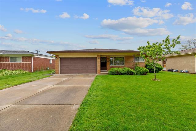 front view picture of 34732 Fargo Dr, Sterling Heights, MI. 48312