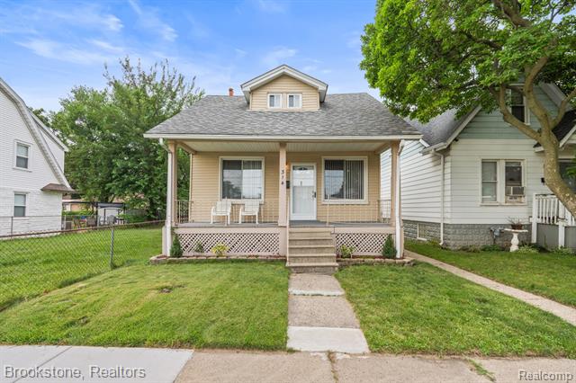 front view picture of 314 W Muir Ave, Hazel Park, MI. 48030