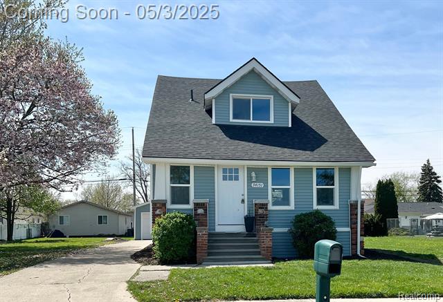 front view picture of 34151 Kentucky, Clinton Township, MI. 48035